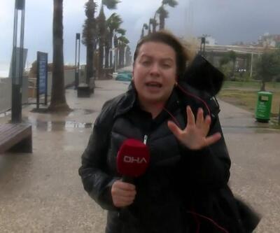 Muhabirin zor anları... Fırtına ortasında canlı yayın yaptı
