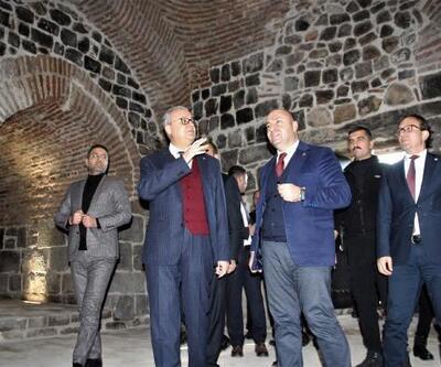 Diyarbakır Valisi Su, restorasyonu tamamlanan burçlarda incelemelerde bulundu