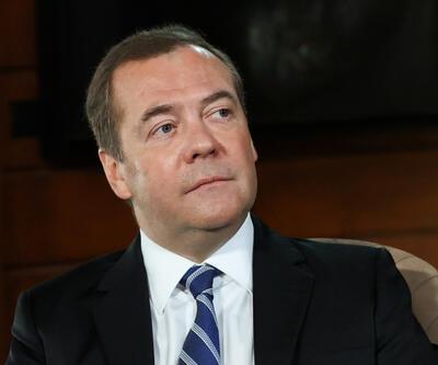 Rusyanın cephanesi bitiyor iddiasına Medvedevden yanıt: Her türlü silah var