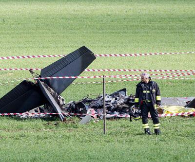 İtalyada askeri eğitim uçakları havada çarpıştı: 2 ölü