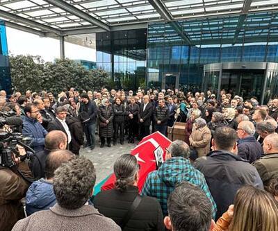 Gazeteci Şaban Arslan için Sabah Gazetesi önünde tören