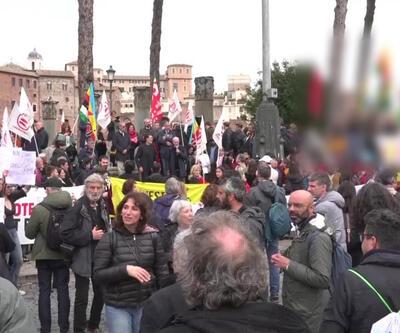 İtalyada OHAL sonrası protesto