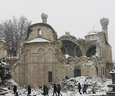 Depremde yıkılan Malatyanın simgesi Yeni Caminin yapım protokolü imzalandı