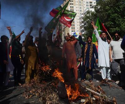 Pakistan’da İmran Han destekçileri sokağa döküldü