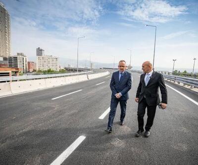 İzmirdeki iki ilçeyi kesintisiz birbirine bağlayacak projede, viyadük etabı hizmete açıldı