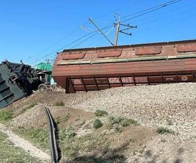 Kırımda tahıl yüklü trenin vagonları raydan çıktı