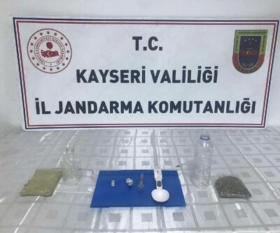 Kayseri’de uyuşturucu ticareti yapan 4 kişiye gözaltı