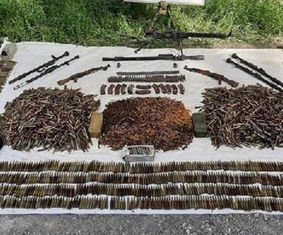 Hakkari kırsalında PKKya ait silah ve mühimmat ele geçirildi