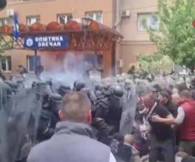 Kosova’nın kuzeyinde polis ile Sırp protestocular arasında arbede