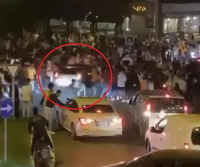 Bursada otomobil kutlama yapan Galatasaray taraftarlarının arasına daldı