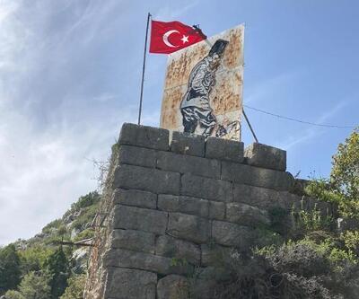 Aksekide Atatürk resmi yenileniyor