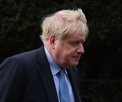Boris Johnson vekillikten istifa etti