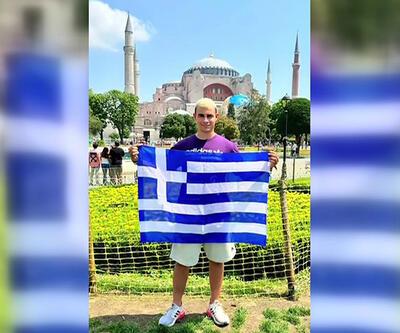 Yunan bayrağıyla Ayasofya önünde provokasyon yaptı