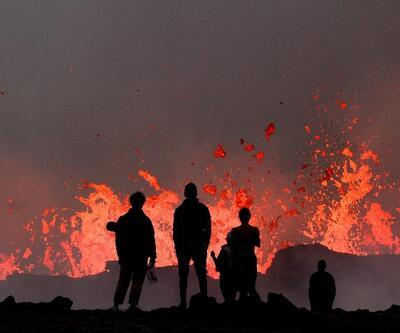 İzlandanın başkentine 30 kilometre uzaklıkta: Volkanik patlamalar başladı