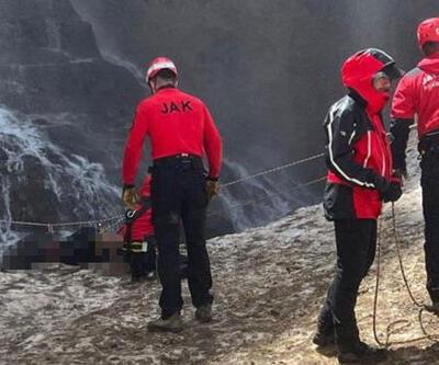 Bakan Yerlikaya: Cilo Buzullarında mahsur kalan 2 kişi öldü, 2 kişi yaralı kurtarıldı