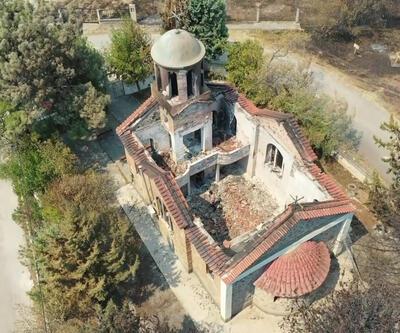 CNN TÜRK Yunanistan’da afet bölgesinde Tarihi kilise harabeye döndü