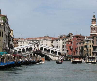 Venedik günübirlik ziyaretçilerden 5 Euro giriş ücreti alacak