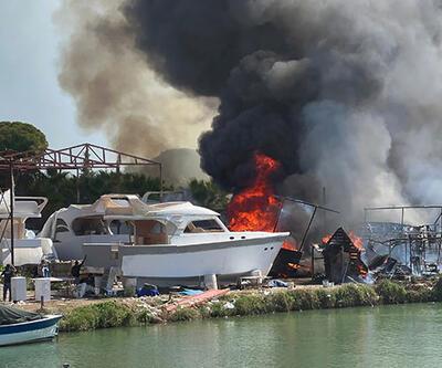 Antalyada orman yangını Rüzgarın etkisiyle büyüyor: Teknelere sıçradı