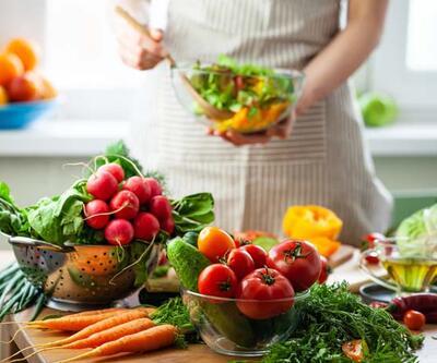 Vücudunuzu kışa hazırlayın İşte sonbaharda tüketilmesi gereken besinler listesi