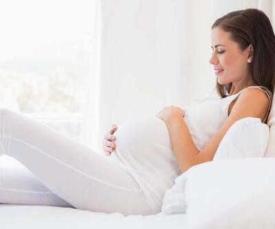 Bilek şişliği olan anne adaylarına uyarılar: “Gebelikte ayak bileklerinin şişmesi normal”