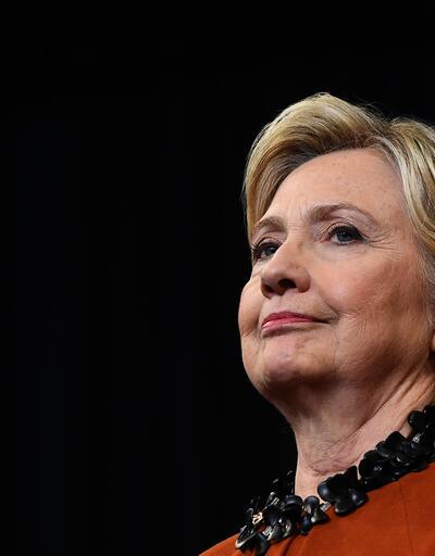FBI Clintonun e-posta soruşturmasını tekrar açacak