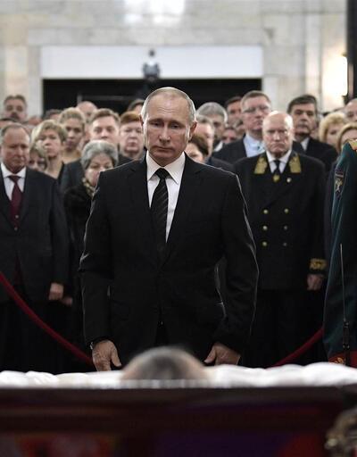 Düne damgasını vuran fotoğraf: Putinden büyükelçiye son bakış