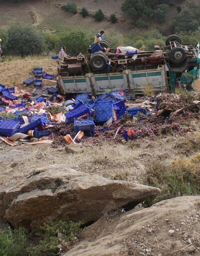 Tarım işçilerini taşıyan kamyon uçuruma yuvarlandı: 1 ölü, 6 yaralı