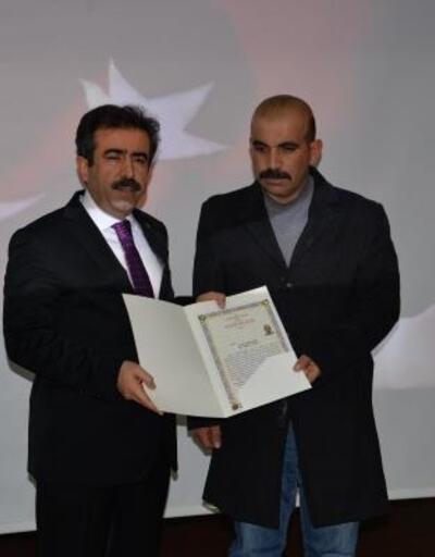 Diyarbakırda teröristleri etkisiz hale getiren güvenlik güçlerine başarı belgesi