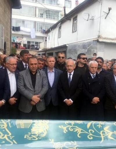Kılıçdaroğlu, MHPli eski vekilin babasının cenazesine katıldı