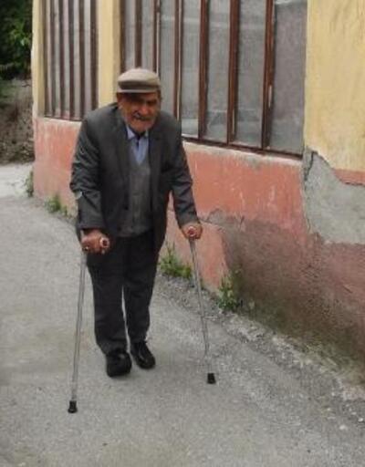 Yaşlı adamın akülü tekerlekli sandalyesi çalındı