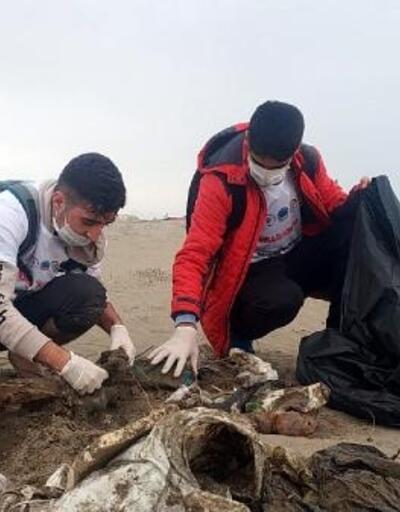 Harbiş Sahilinde 2 ton atık toplandı