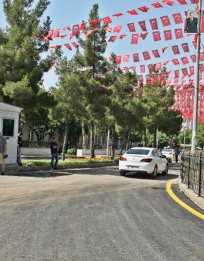 Diyarbakır Valiliğinin bulunduğu cadde, 4 yıl sonra trafiğe açıldı