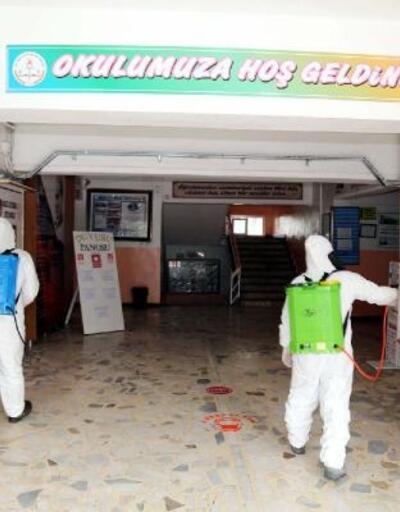 Nizipte okullar dezenfekte edildi
