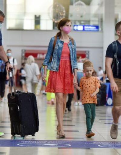 Antalyaya 8 günde 120 bin Rus turist geldi