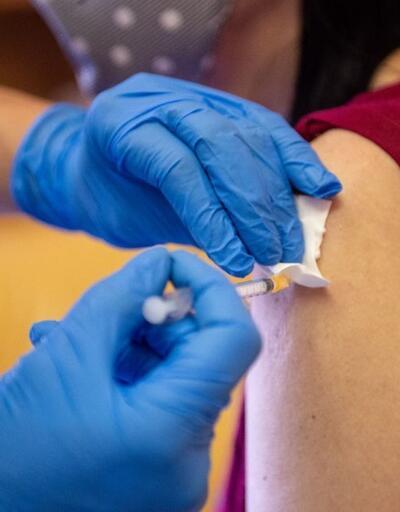Türeci ve Şahin haklı çıktı: İngiltereden yeni aşı planı