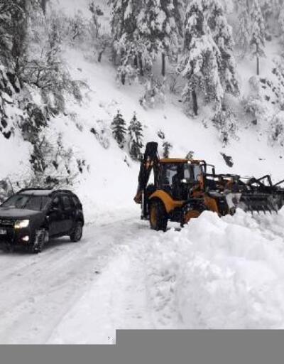 Antalyada yoğun kar mücadelesi