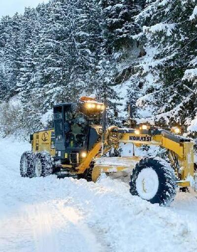 Rizede 139 köy yolu kardan kapandı