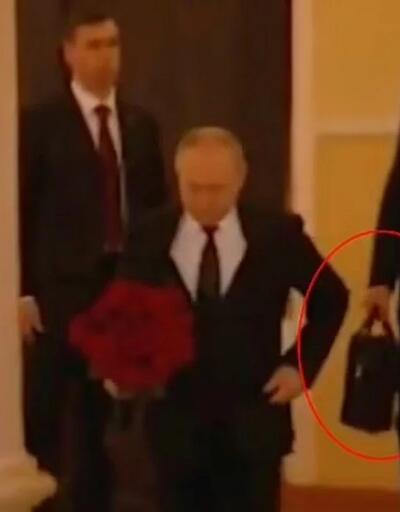 Putin, Jirinovskinin cenazesine nükleer çantayla geldi