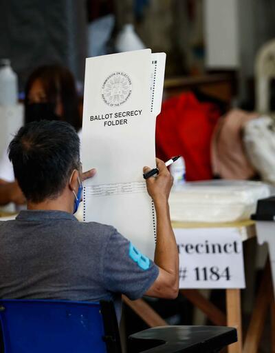 Filipinler’de 65 milyon seçmen sandık başında