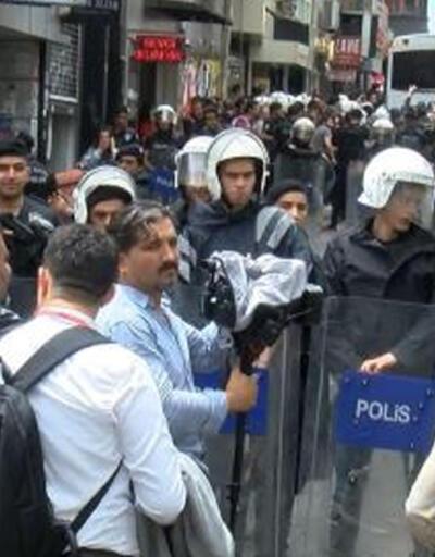 Kadıköyde izinsiz yürüyüşe polis müdahalesi: 70 gözaltı