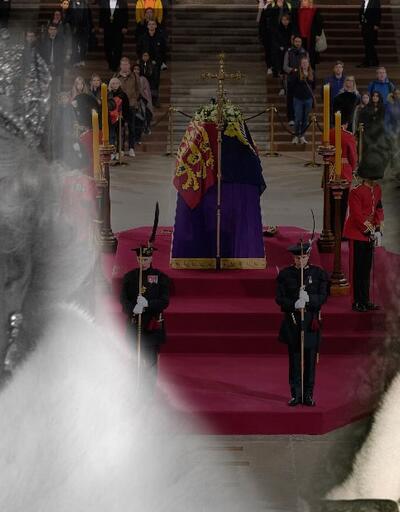 Kraliçesi 2. Elizabethin ölüm nedeni ‘yaşlılık’ olarak kayda geçti