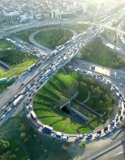 İstanbulda trafik hızı 10 KMye düştü
