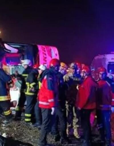 Diyarbakır’da yolcu otobüsü devrildi 1’i bebek 5 kişi hayatını kaybetti