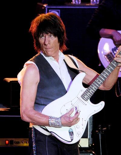 Ünlü gitarist Jeff Beck hayatını kaybetti