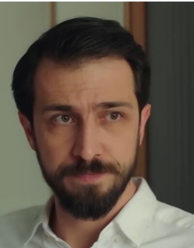 Kızılcık Şerbeti Mustafa kimdir Emrah Altıntoprak kaç yaşında Emrah Altıntoprak hangi dizilerde oynadı