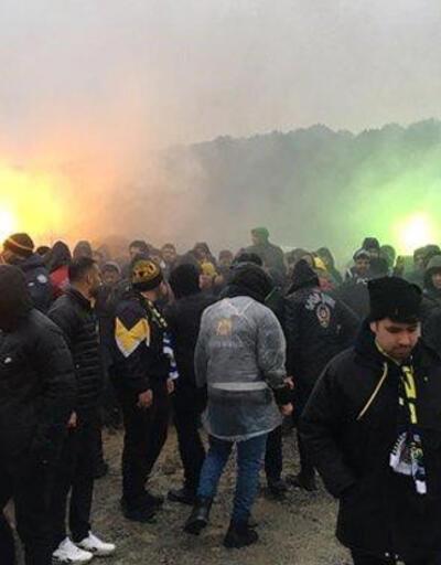 Fenerbahçeli taraftarlardan TFFye protesto