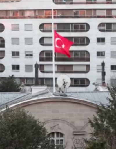 Türkiyenin Paris Büyükelçiliğinde bayraklar yarıya indirildi