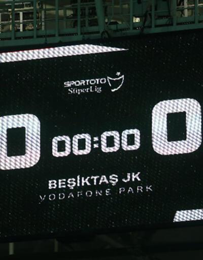 Beşiktaş - Antalyaspor maçında 13 yeni transfer forma giyemeyecek