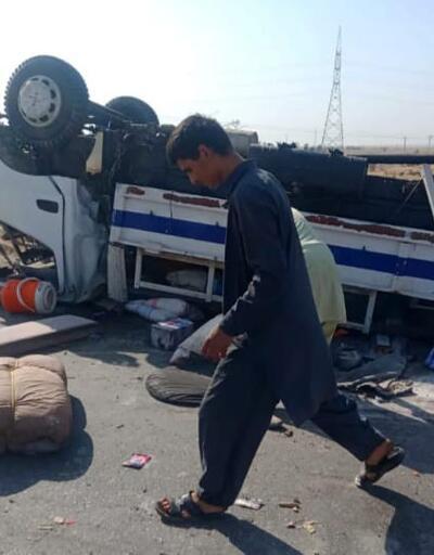 Pakistanda polis aracına bombalı saldırı: 9 ölü, 9 yaralı