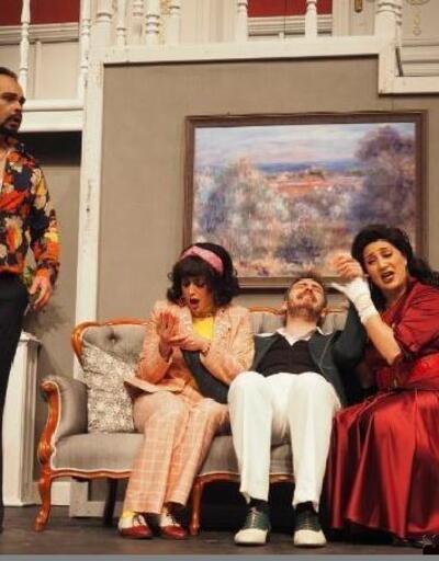 Sivas Devlet Tiyatrosu romantik komedi ile perde açacak